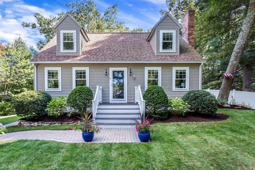 7 Glenwood Rd, Franklin, MA, 02038-1100 | Card Image