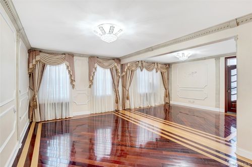 apt-b2-94 64th Rd, Rego Park, NY, 11374-3056 | Card Image