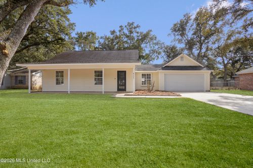 8721 Mermaid Ave, Ocean Springs, MS, 39564-9588 | Card Image