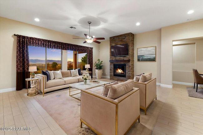 Great Room | Image 8