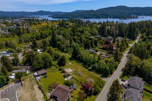 2033 Maple Ave, Sooke, BC, V9Z0N8 | Card Image