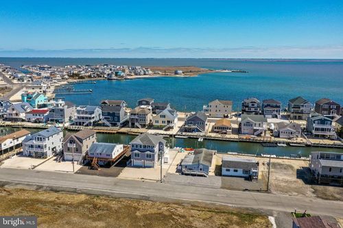 16 Carroll Ave, Tuckerton, NJ, 08087-2404 | Card Image