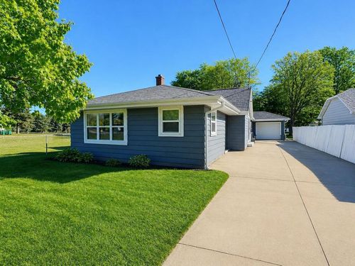 N9017 Lakeshore Drive, FRIENDSHIP, WI, 54979 | Card Image
