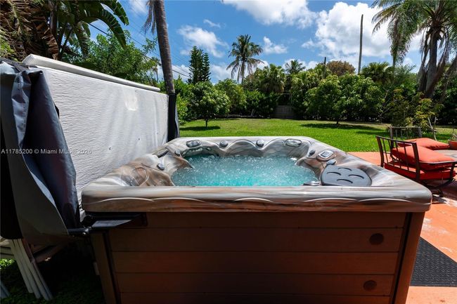 8001 Sw 133 Rd St, House other with 3 bedrooms, 3 bathrooms and null parking in Pinecrest FL | Image 19