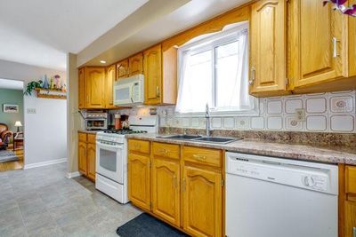 417 Danis Ave, House other with 3 bedrooms, 2 bathrooms and 4 parking in Cornwall ON | Image 3