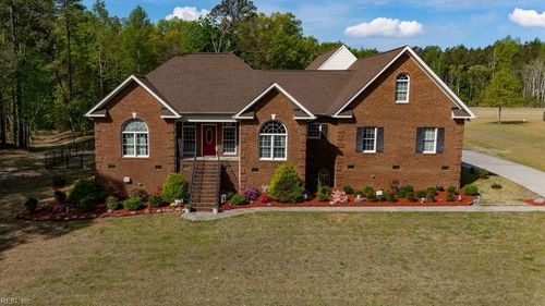 18212 Darden Scout Rd, Courtland, VA, 23837-2641 | Card Image