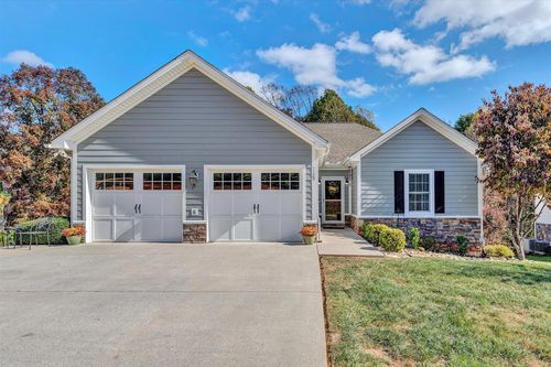 1129 Barrow Hills Dr, Huddleston, VA, 24104 | Card Image