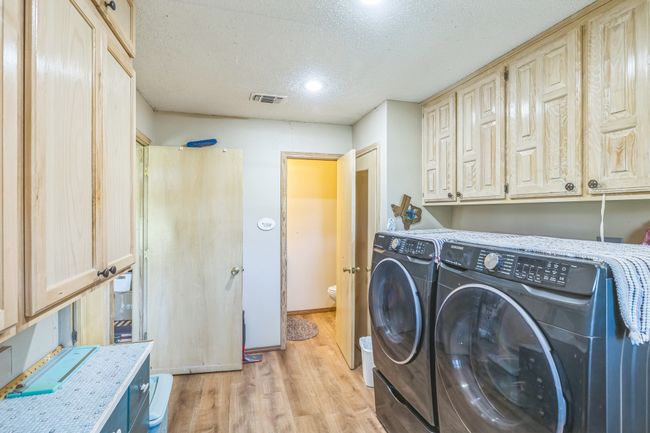 906 County Road 2770, House other with 3 bedrooms, 3 bathrooms and null parking in Honey Grove TX | Image 12