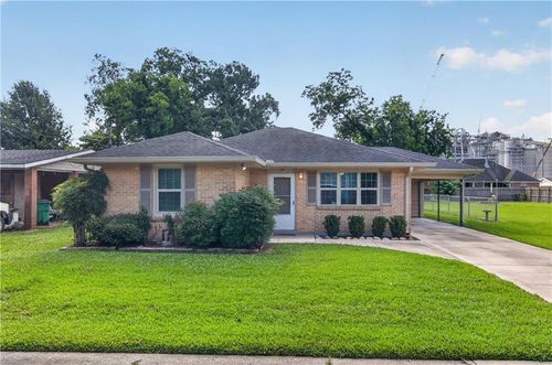 218 Amelia St, Destrehan, LA, 70047-5348 | Card Image