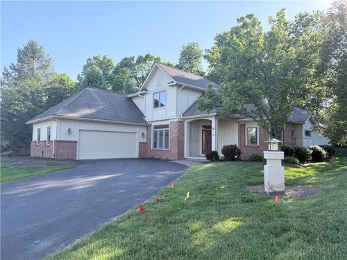 11 Harrington Dr, Fairport, NY, 14450-4232 | Card Image