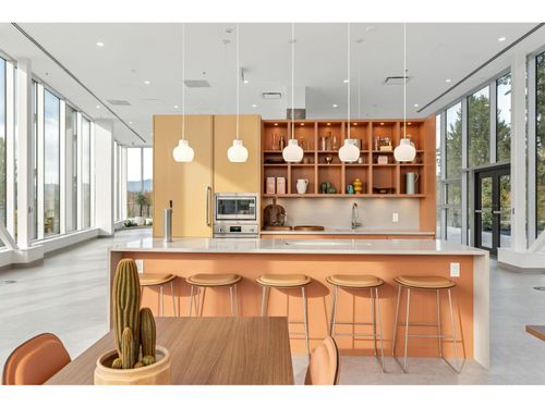 1001-13675 107a Ave, Surrey, BC, V3T2H2 | Card Image