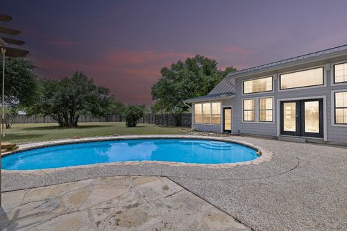 113 River View Rd, Liberty Hill, TX, 78642-5716 | Card Image