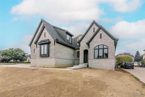 54237 Trieste Ct, Shelby Township, MI, 48316-1379 | Card Image
