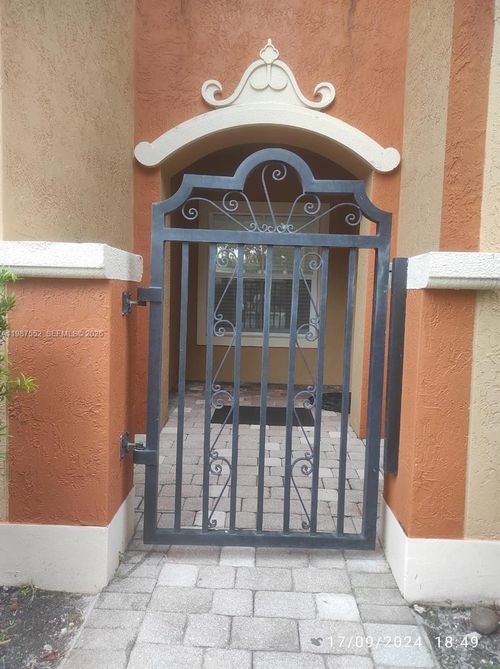 2-2631 Sw 120th Ter, Miramar, FL, 33025-0726 | Card Image