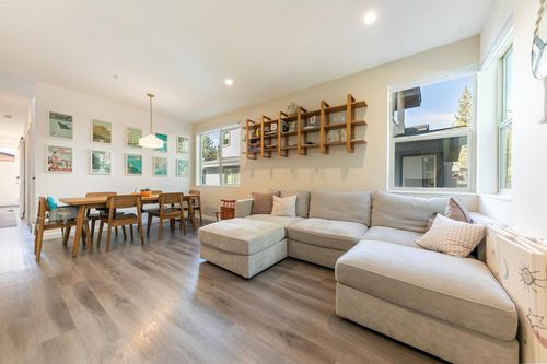 9777 Ellington Ln, Truckee, CA, 96161-5025 | Card Image