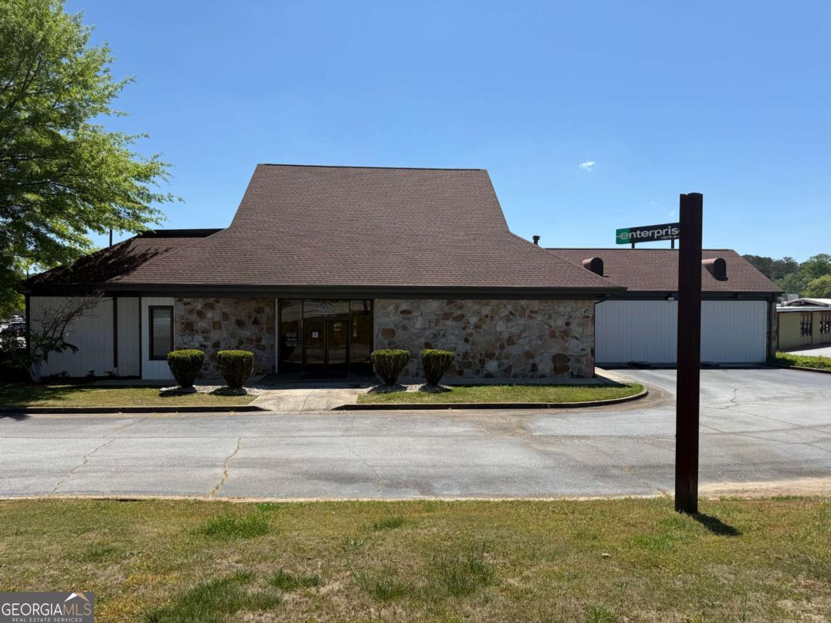 1111 Bankhead Hwy, Carrollton, GA 30117