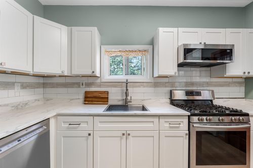 penthouse-656 Boulevard E, North Bergen, NJ, 07047 | Card Image