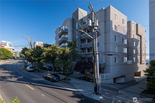 304-601 W Mercer Pl, Seattle, WA, 98119-3886 | Card Image
