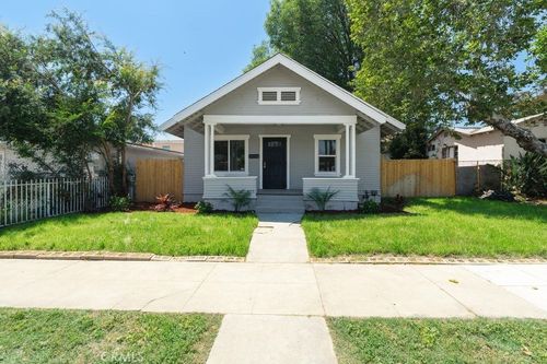 561 Washington Ave, Pomona, CA, 91767-5035 | Card Image