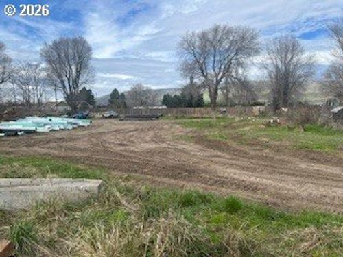 308 Shepler St, Dallesport, WA, 98617-0810 | Card Image