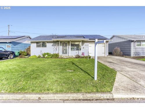 1629 Newport Way, Woodburn, OR, 97071-2720 | Card Image