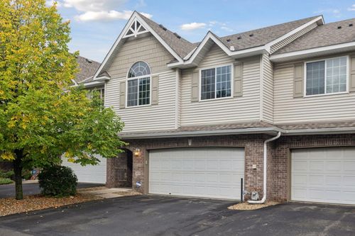589 Crane Creek Ln, Eagan, MN, 55121-2379 | Card Image