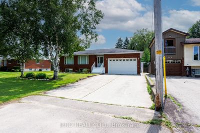 134 Osprey St N, House other with 2 bedrooms, 3 bathrooms and 6 parking in Southgate ON | Image 1