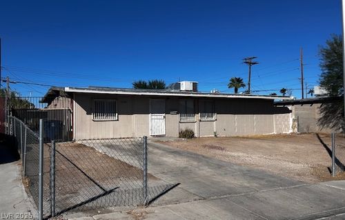3708 Perliter Ave, North Las Vegas, NV, 89030-7179 | Card Image