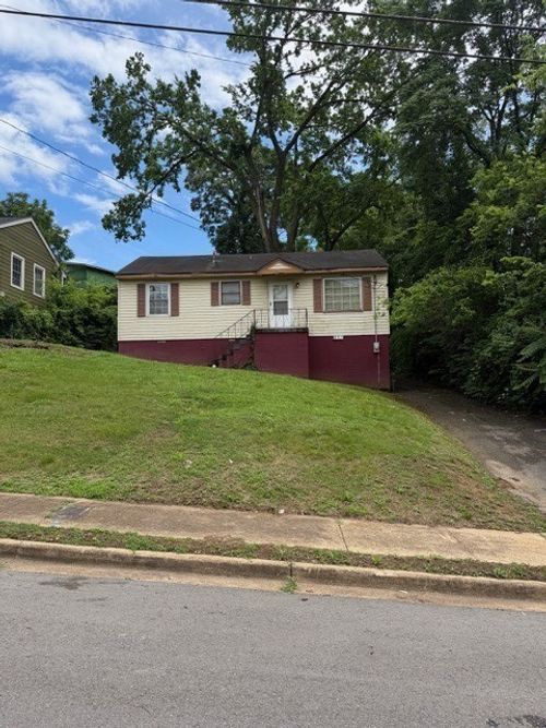 704 Glenview Dr E, Nashville, TN, 37206 | Card Image