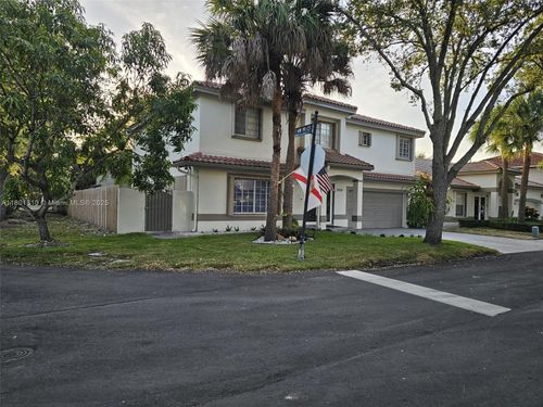 19110 Nw 88th Ct, Hialeah, FL, 33018-6241 | Card Image