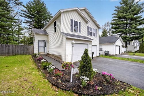 311 Meadowlark Dr, Ballston Spa, NY, 12020-2650 | Card Image