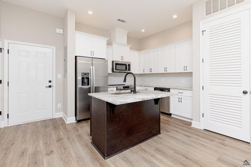 unit-206-1009 Northside Drive, Perry, GA, 31069 | Card Image