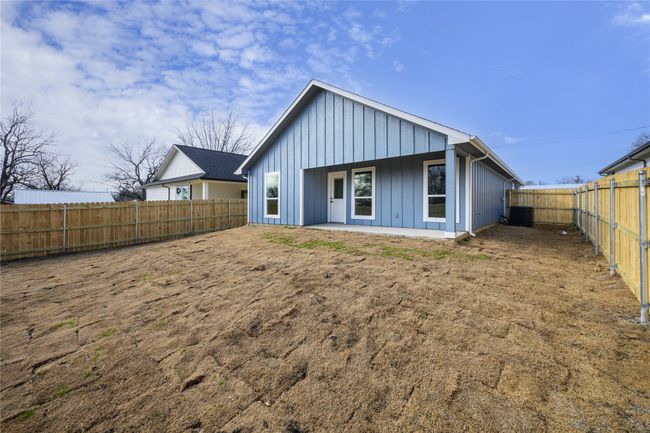 109 S Fir St, House other with 3 bedrooms, 2 bathrooms and null parking in Celeste TX | Image 5