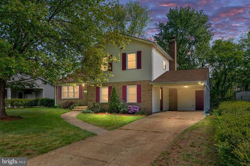 8307 Highland St, MANASSAS, VA, 20110-3670 | Card Image