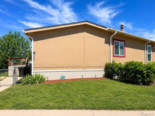 4211 E 100th Ave, Thornton, CO, 80229-3014 | Card Image