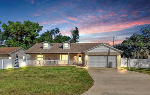 914 Woodland Dr, Seffner, FL, 33584-6154 | Card Image