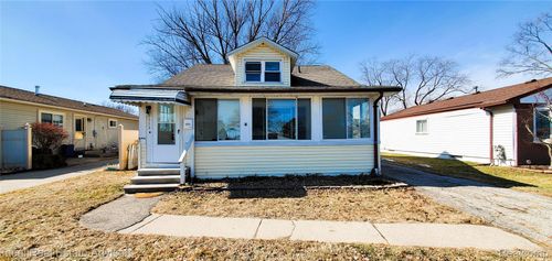 28113 Florence St, Saint Clair Shores, MI, 48081-1617 | Card Image