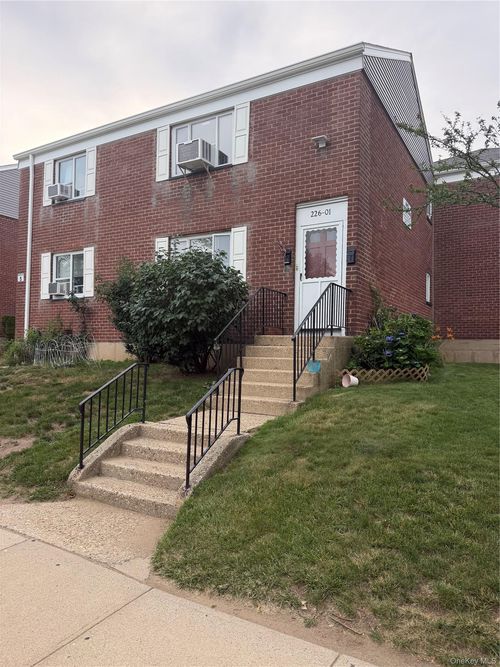 52-226-01 Hillside Avenue, New York, NY, 11427 | Card Image