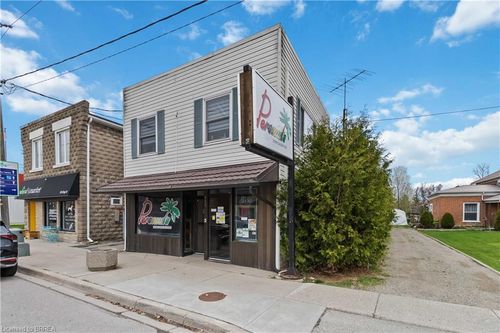 112 King St, Burford, ON, N0E1A0 | Card Image
