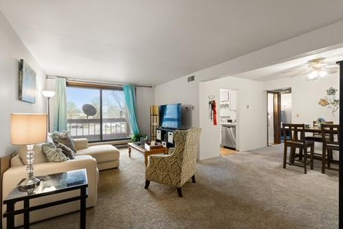 apt-307-3749 N 88th St, Milwaukee, WI, 53222-2728 | Card Image