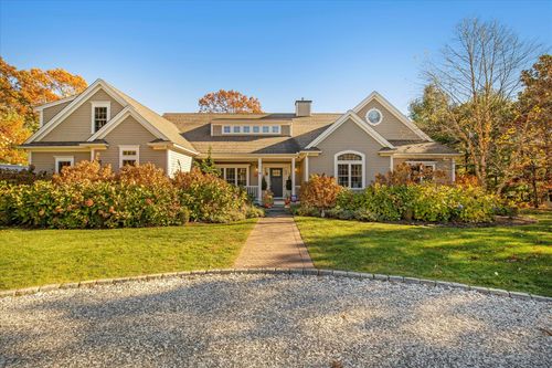35 Spinnaker Dr W, Mashpee, MA, 02649-3666 | Card Image