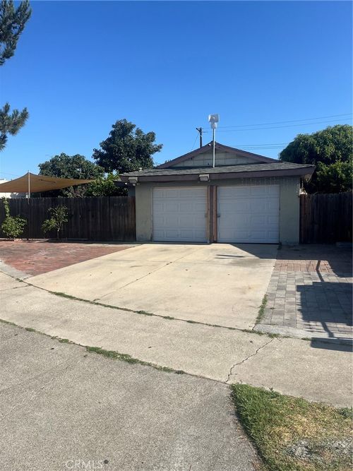 4619 W 3rd St, Santa Ana, CA, 92703-3135 | Card Image