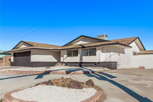 2368 Winterwood Boulevard, Las Vegas, NV, 89142 | Card Image