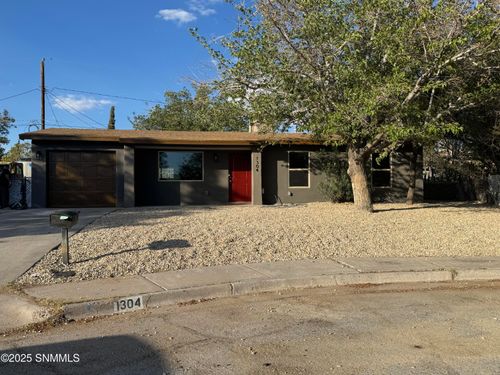 1304 Eucalyptus Dr, Las Cruces, NM, 88001-2403 | Card Image