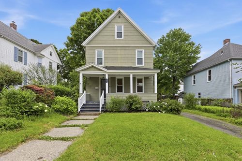 70 Sycamore St, Holyoke, MA, 01040-3147 | Card Image
