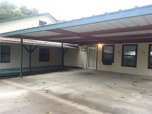 511 Rogers Rd, Newark, TX, 76071-3801 | Card Image