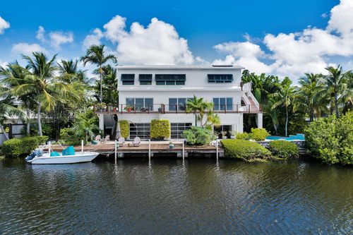151 Lake Rd, Tavernier, FL, 33070-2220 | Card Image