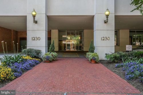 fl-9th-1230 23rd St Nw, WASHINGTON, DC, 20037-1160 | Card Image