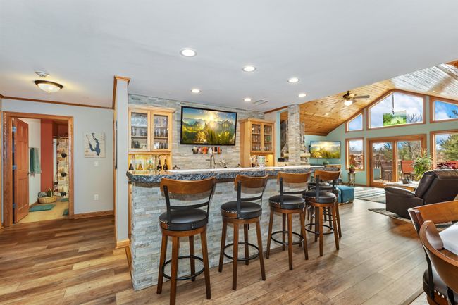 1207 - 2015-7 Czech Court, Condo with 3 bedrooms, 2 bathrooms and null parking in STRONGS PRAIRIE WI | Image 8
