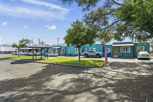 1015 S A St, Santa Rosa, CA, 95404-5401 | Card Image